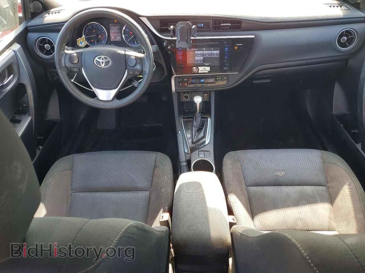 2017 TOYOTA COROLLA - VIN: 2T1BURHEXHC850818 - Фото 8