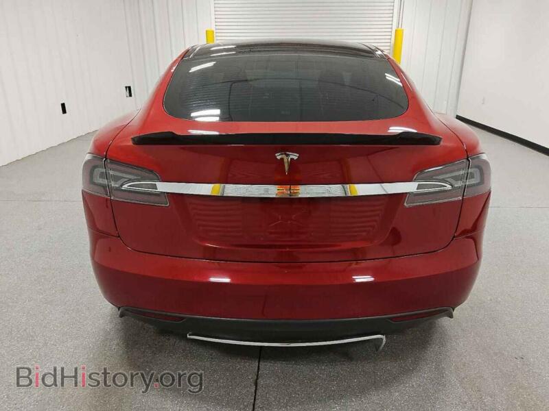 2013 Tesla MODEL S (VIN 5YJSA1DN0DFP08368) — фото 6 из 14