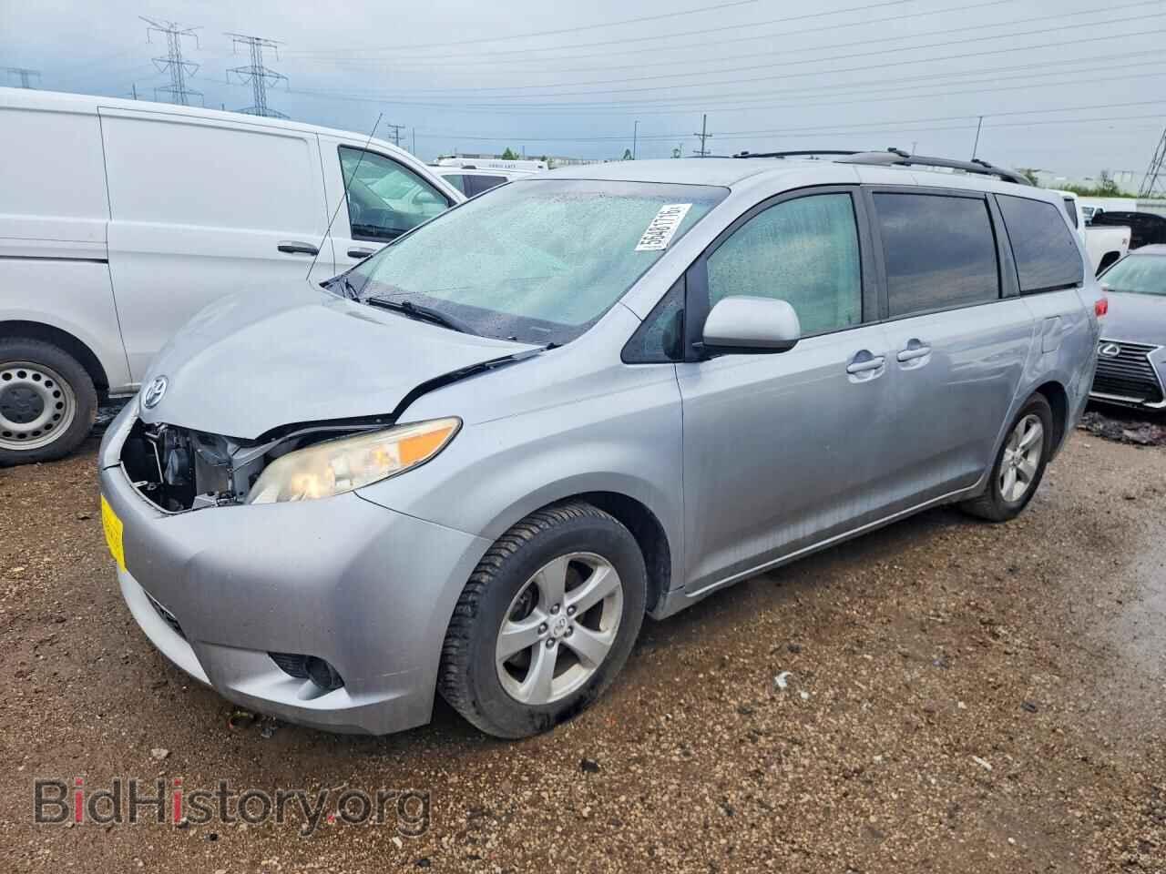 Фотография 5TDKK3DC5CS231132 - TOYOTA SIENNA 2012