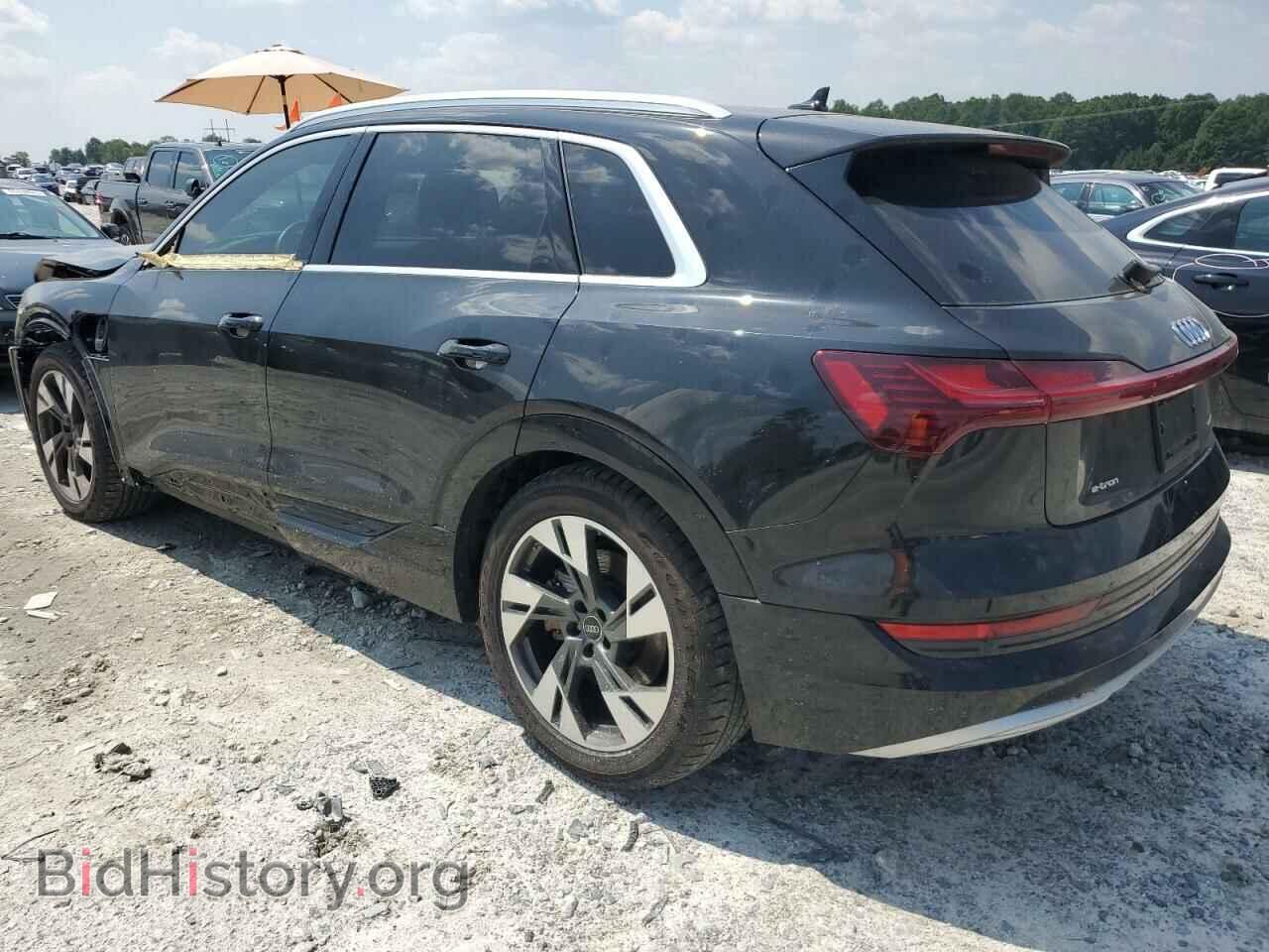 2022 AUDI E-TRON - VIN: WA1LAAGE0NB028405 - Photo 2