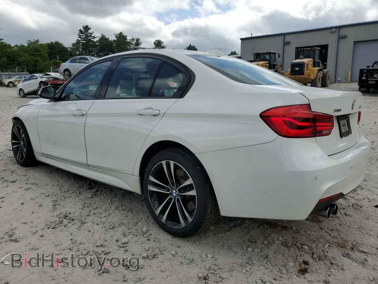 2018 BMW 3 SERIES - VIN: WBA8D9C50JEM33919 - Фото 2