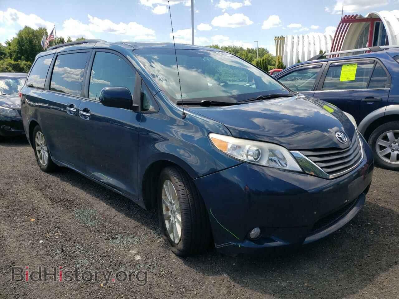 Photo 5TDDK3DC6CS047861 - TOYOTA SIENNA 2012