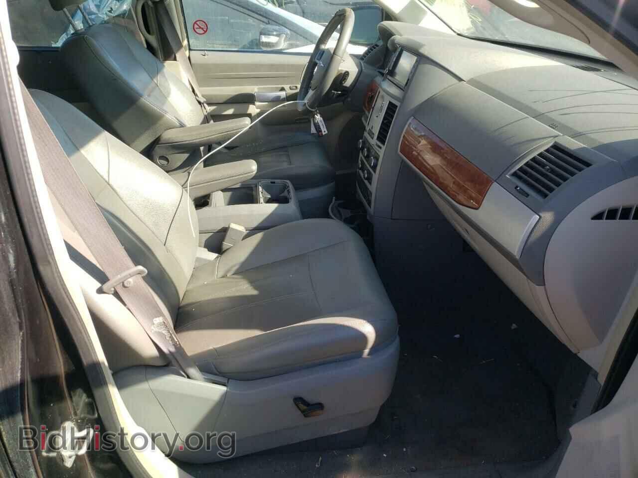 2008 CHRYSLER MINIVAN - VIN: 2A8HR54P18R738171 - Фото 5