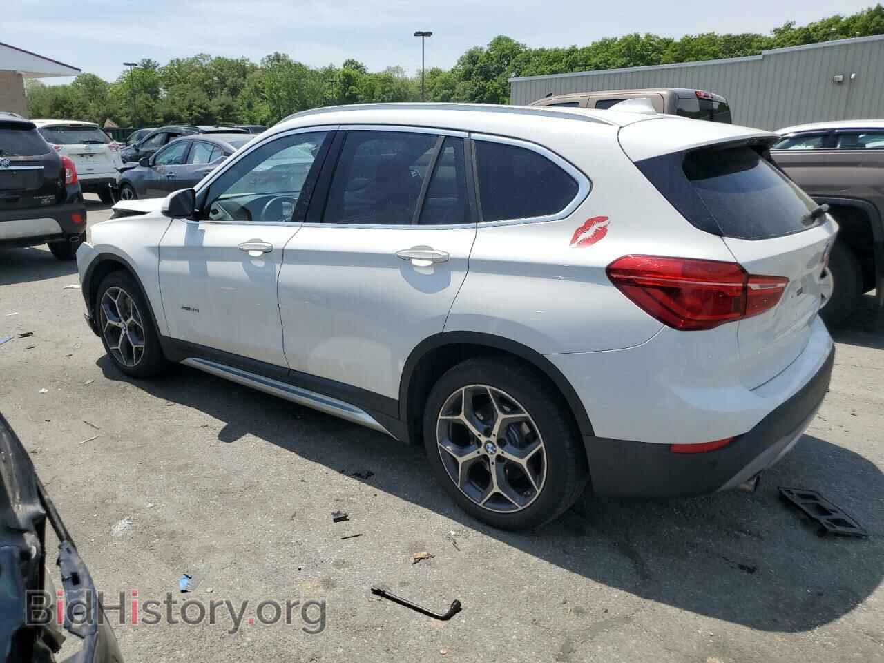 2016 BMW X1 - VIN: WBXHT3C37G5E49521 - Фото 2