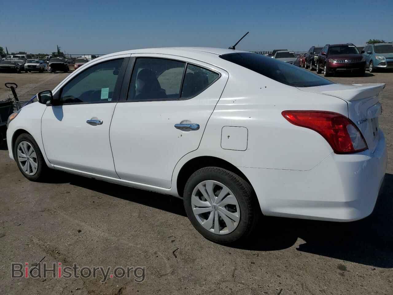 2018 NISSAN VERSA - VIN: 3N1CN7AP1JL826799 - Фото 2