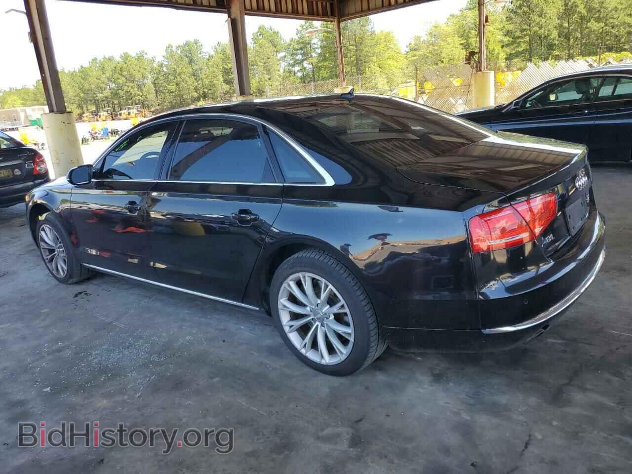 2011 AUDI A8 - VIN: WAURVAFD1BN015277 - Фото 2