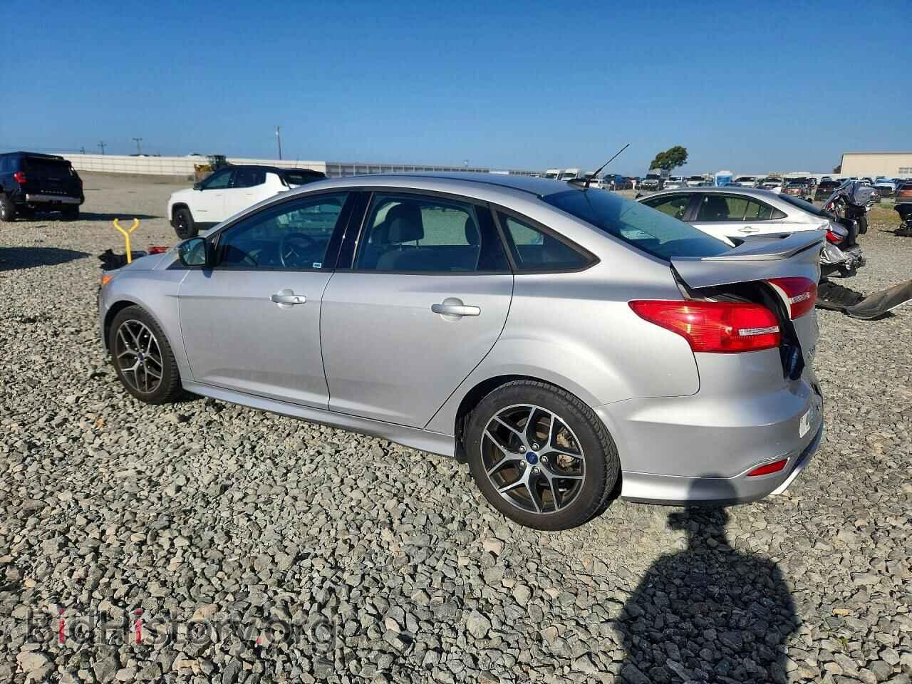 2015 FORD FOCUS - VIN: 1FADP3F24FL232413 - Фото 2