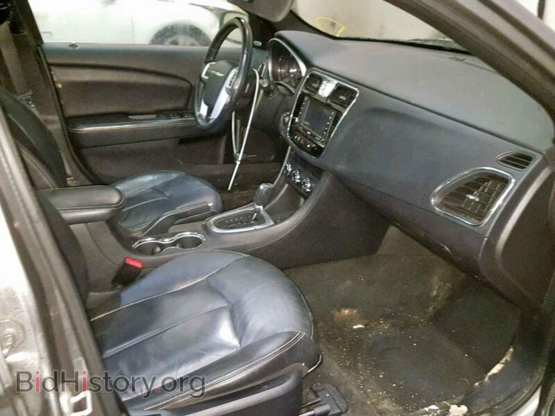 2011 Chrysler 200 (VIN 1C3BC2FG3BN618651) — фото 5 из 10