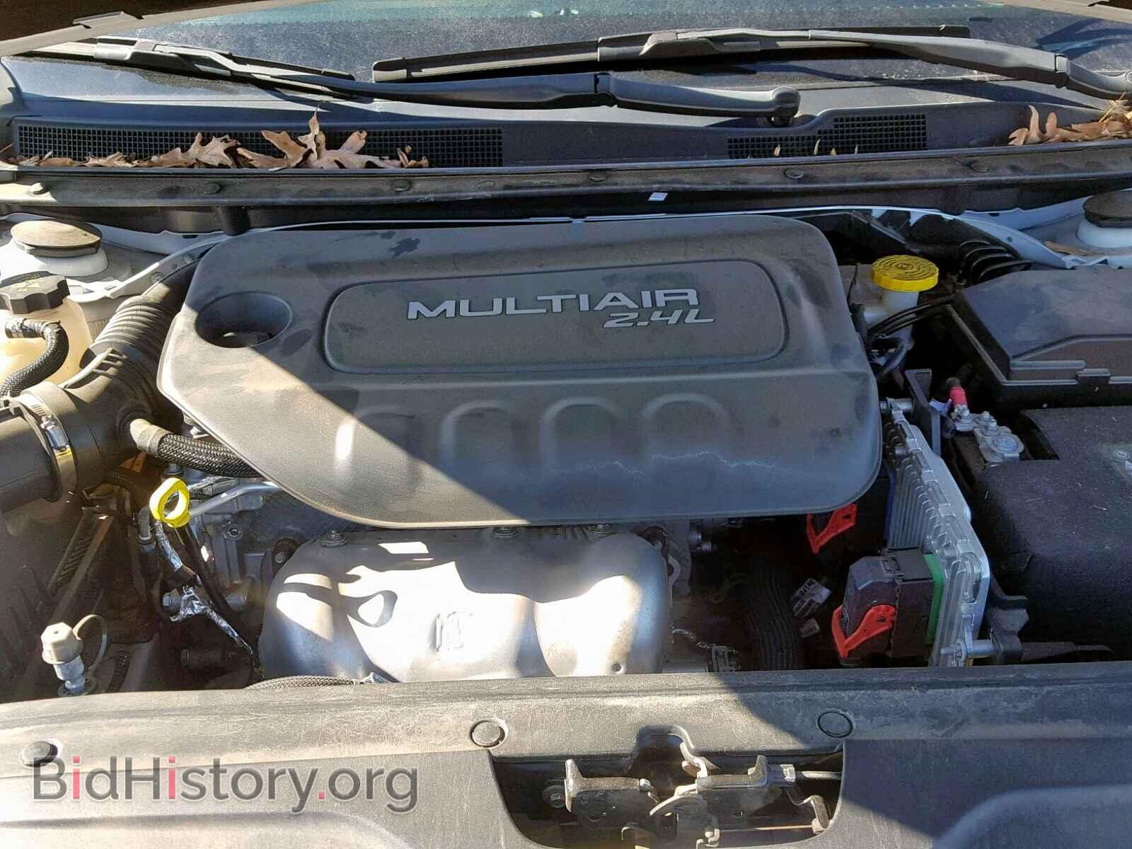 2016 CHRYSLER 200 - VIN: 1C3CCCAB9GN117289 - Фото 7