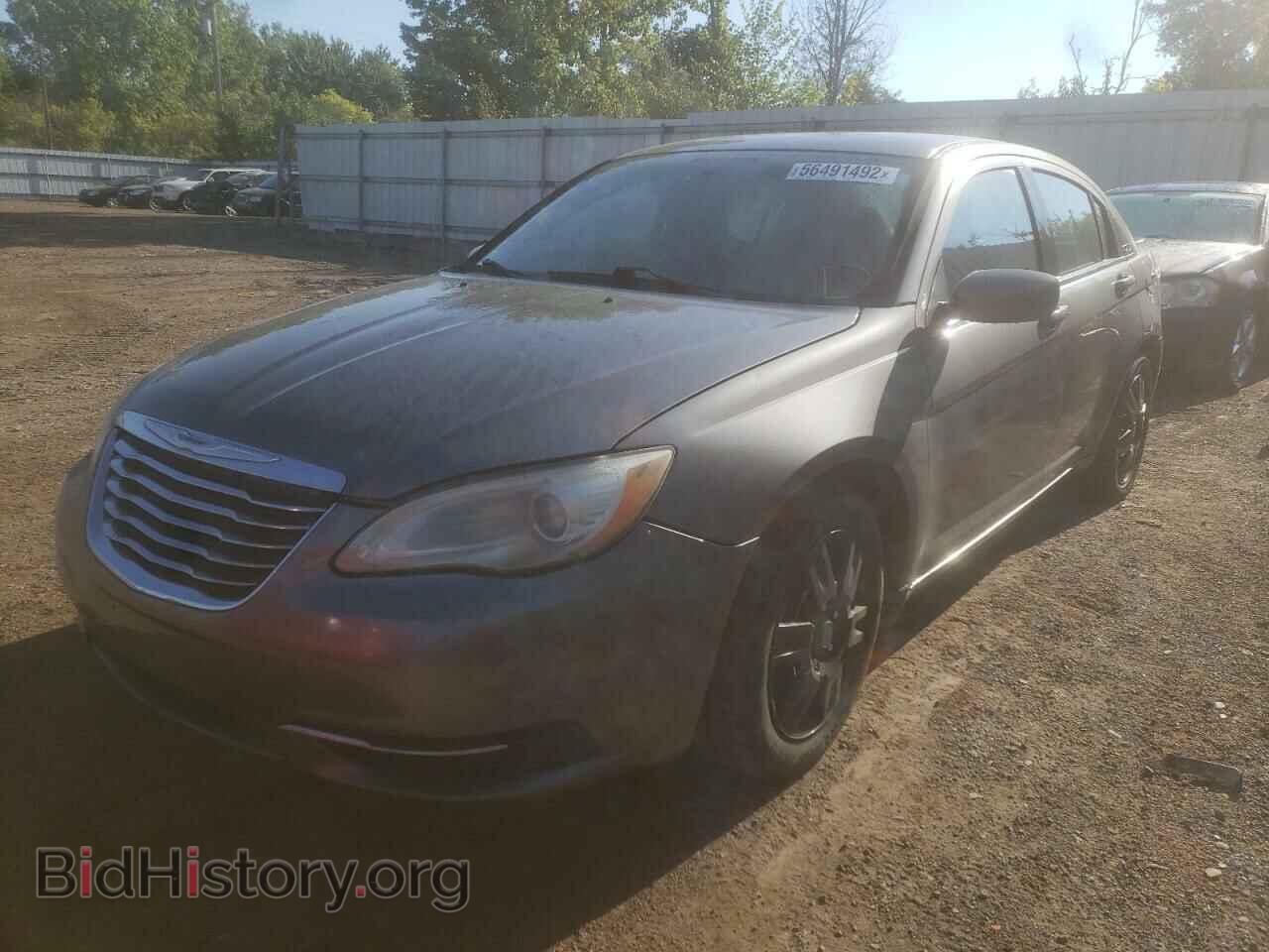 2012 CHRYSLER 200 - VIN: 1C3CCBAB1CN282483 - Photo 2