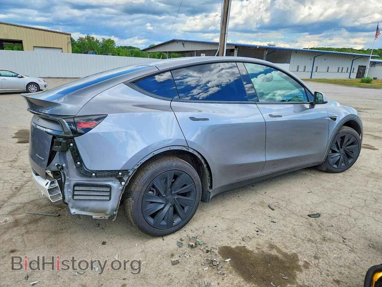 2026 TESLA MODEL Y - VIN: 7SAYGDEE5TF386191 - Photo 3