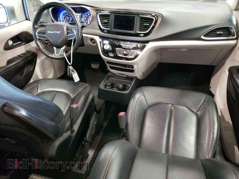 2019 Chrysler PACIFICA (VIN 2C4RC1BG6KR603493) — photo 8 of 13