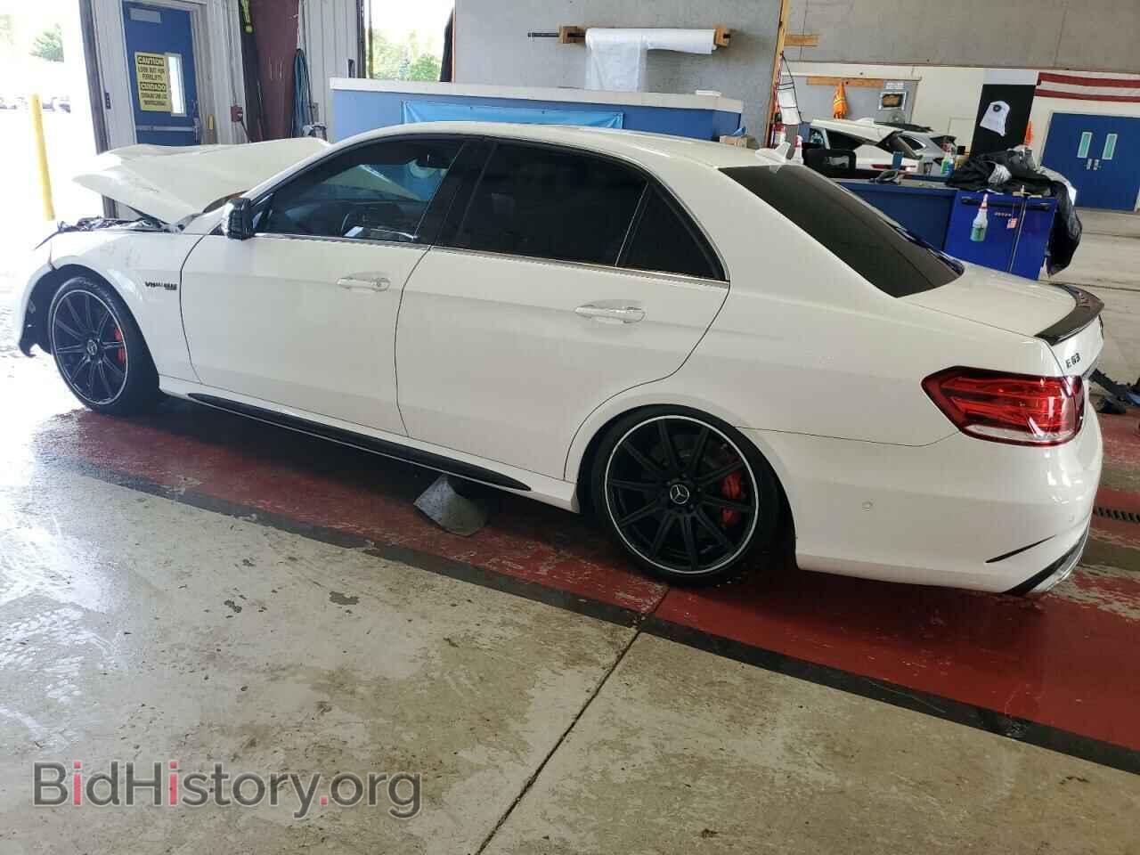 2014 MERCEDES-BENZ E-CLASS - VIN: WDDHF7GBXEA924082 - Фото 2