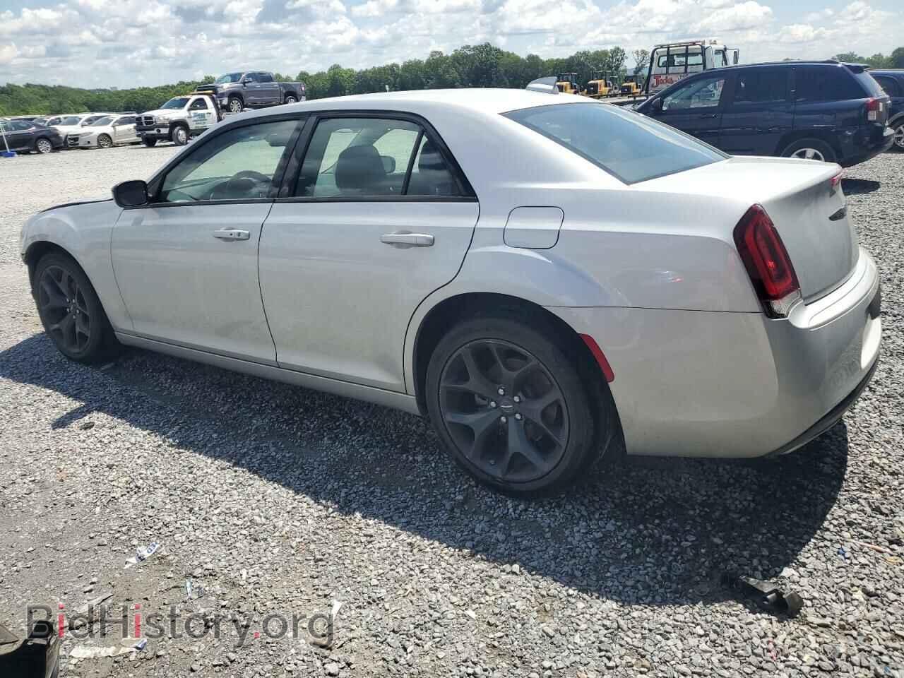 2022 CHRYSLER 300 - VIN: 2C3CCAAG2NH236758 - Фото 2