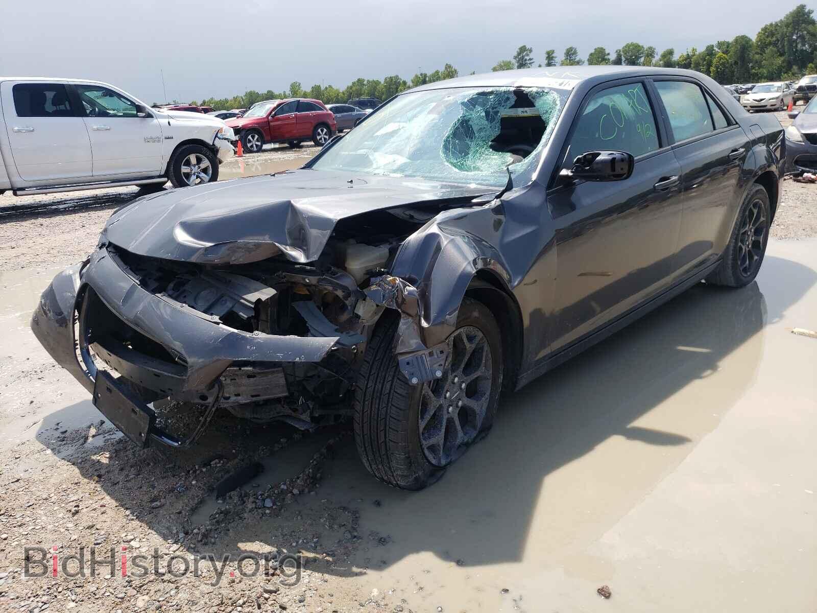 2019 CHRYSLER 300 - VIN: 2C3CCAGG5KH648451 - Фото 2