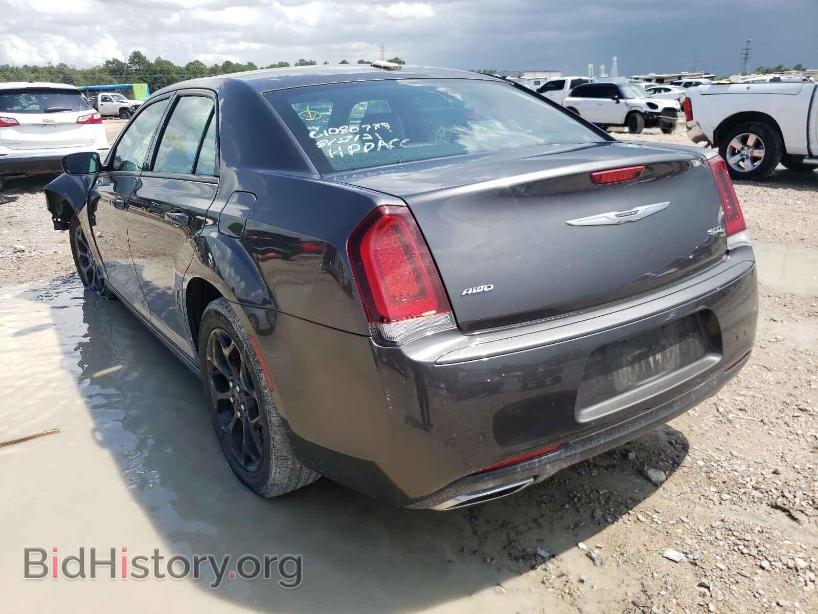 2019 CHRYSLER 300 - VIN: 2C3CCAGG5KH648451 - Фото 3