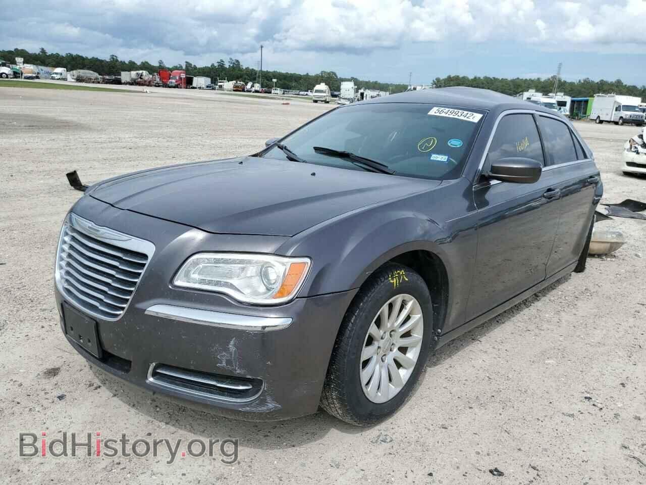 2013 CHRYSLER 300 - VIN: 2C3CCAAG1DH741351 - Фото 2