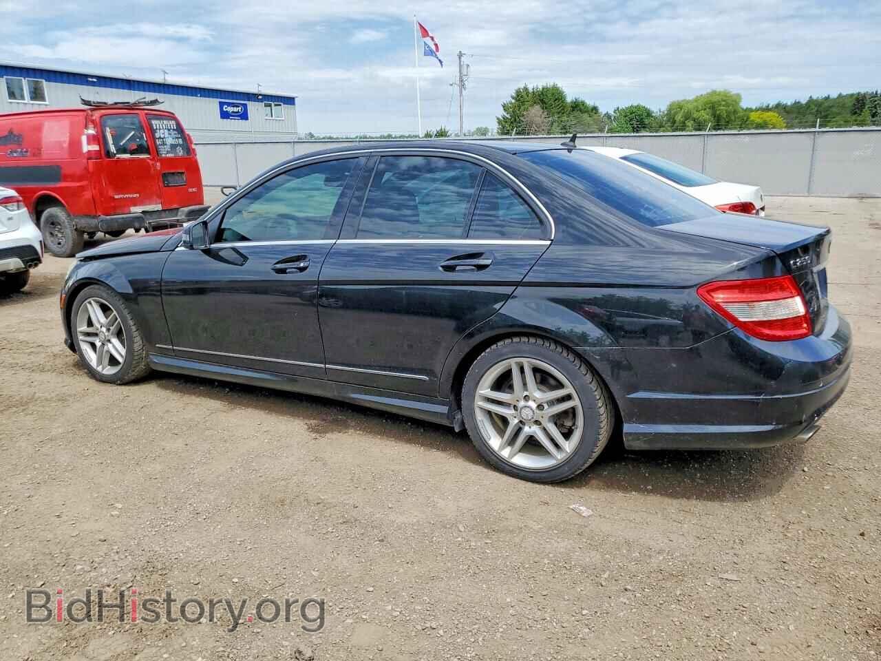 2011 MERCEDES-BENZ C-CLASS - VIN: WDDGF8FB3BA529255 - Фото 2