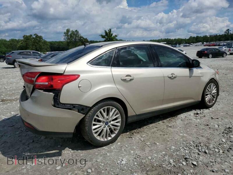 2017 Ford FOCUS (VIN 1FADP3J28HL256188) — photo 3 of 12
