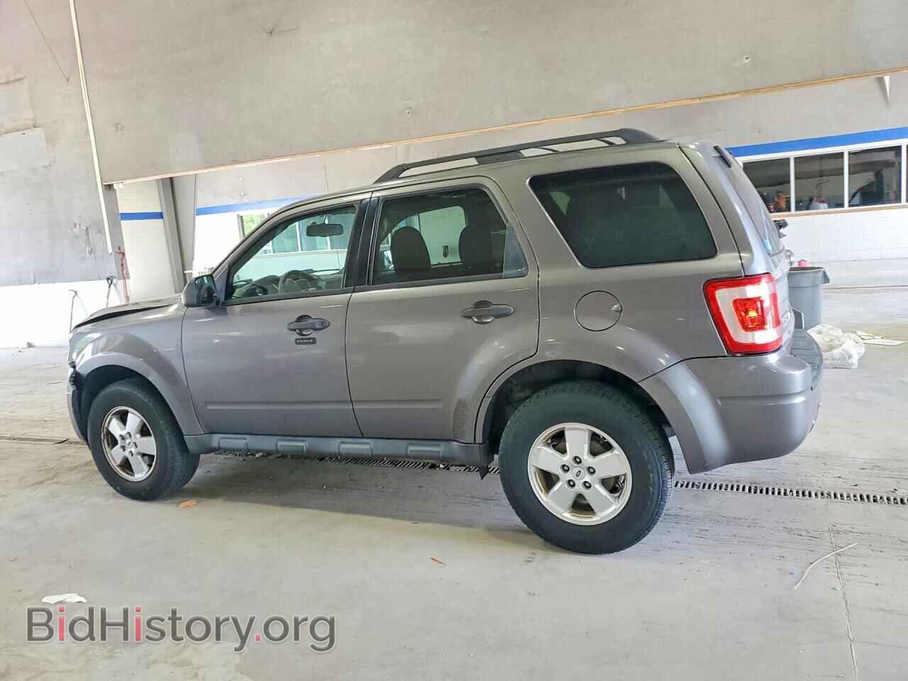 2011 FORD ESCAPE - VIN: 1FMCU0D77BKB57990 - Photo 2