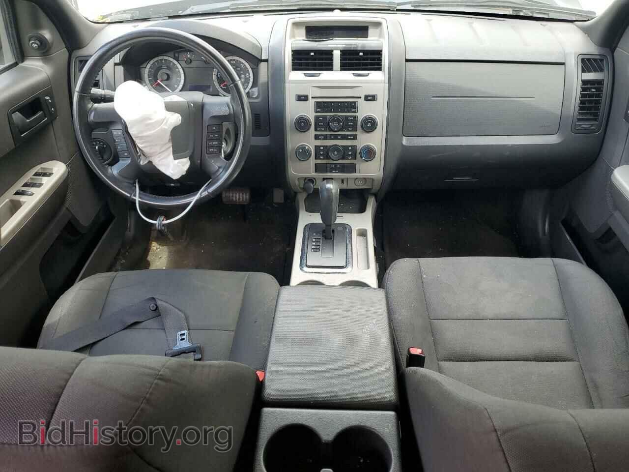 2011 FORD ESCAPE - VIN: 1FMCU0D73BKA26863 - Photo 8