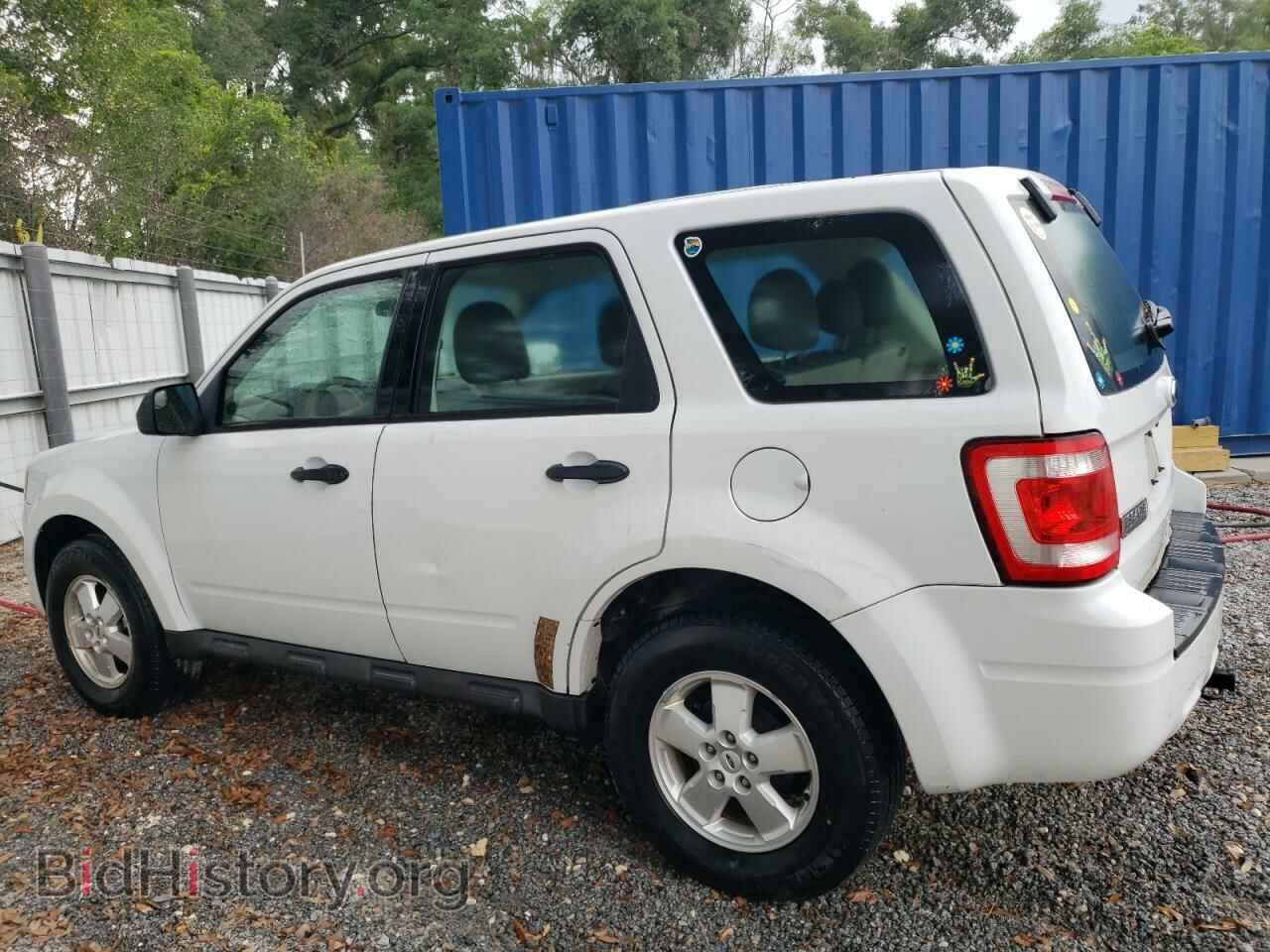 2010 FORD ESCAPE - VIN: 1FMCU0C71AKC79423 - Фото 2