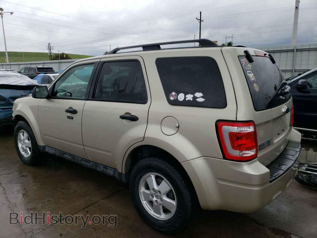 2011 FORD ESCAPE - VIN: 1FMCU9D74BKB66697 - Фото 2