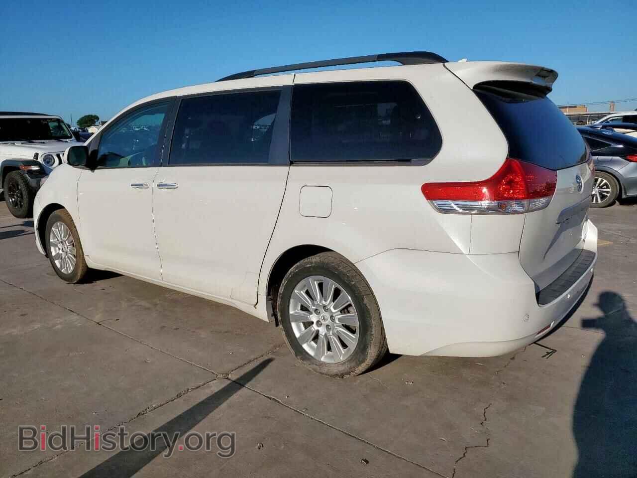 2011 TOYOTA All Models - VIN: 5TDDK3DC2BS001992 - Фото 2