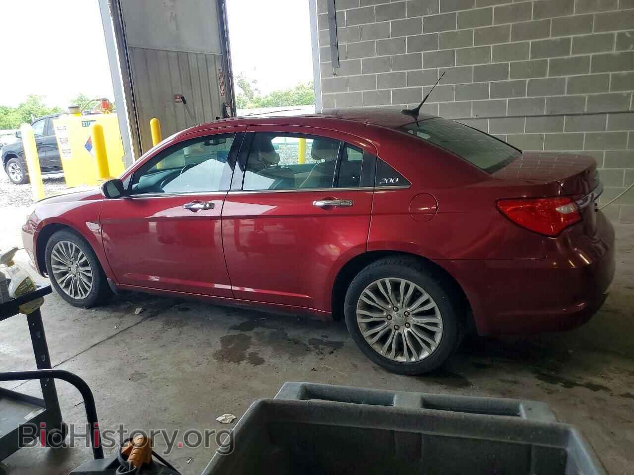 2011 CHRYSLER 200 - VIN: 1C3BC2FG4BN504741 - Фото 2