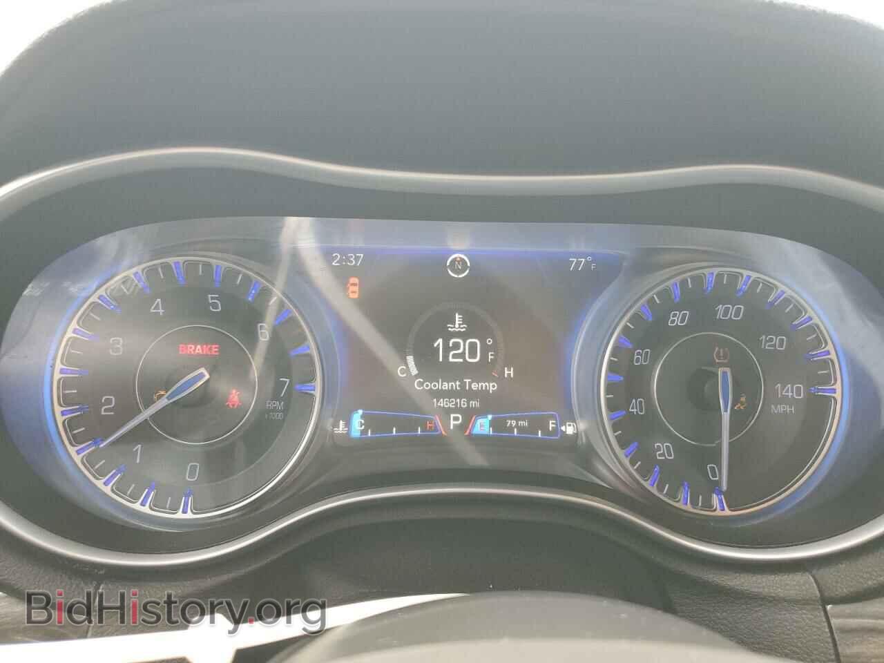 2016 CHRYSLER 300 - VIN: 2C3CCAAG9GH343910 - Фото 9