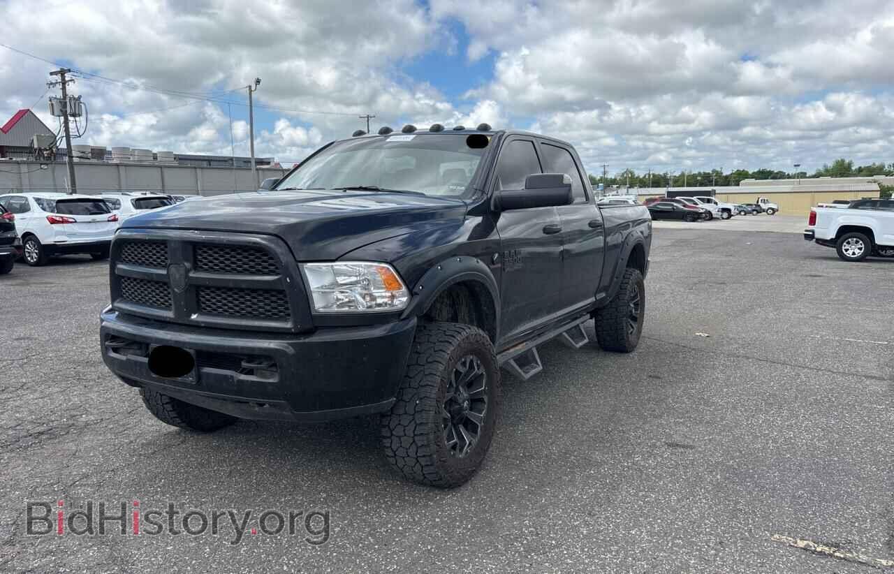 2017 RAM All Models - VIN: 3C6UR5CL8HG676401 - Photo 2