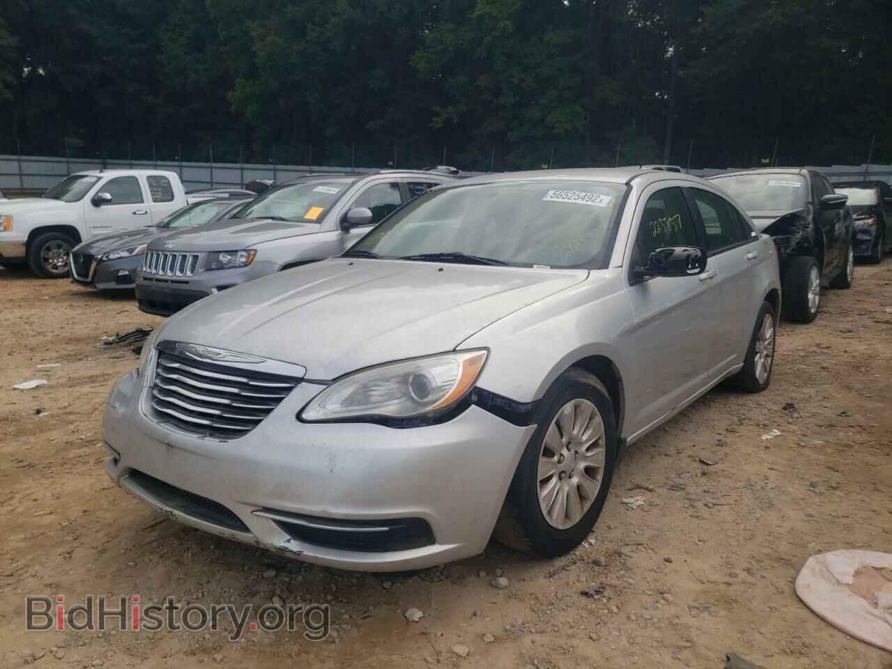 2012 CHRYSLER 200 - VIN: 1C3CCBAB5CN173959 - Фото 2