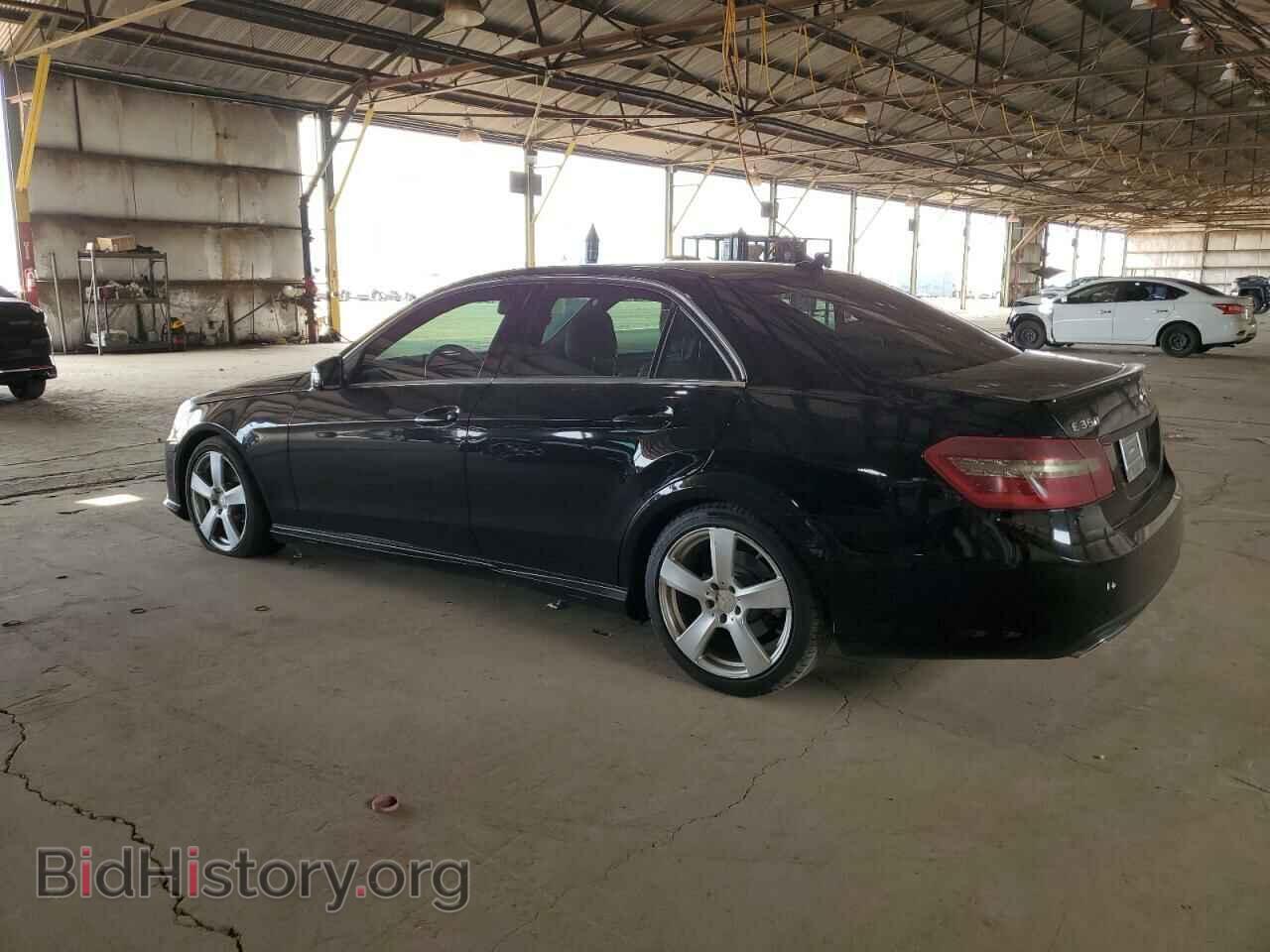 2011 MERCEDES-BENZ E-CLASS - VIN: WDDHF8HB2BA473066 - Фото 2