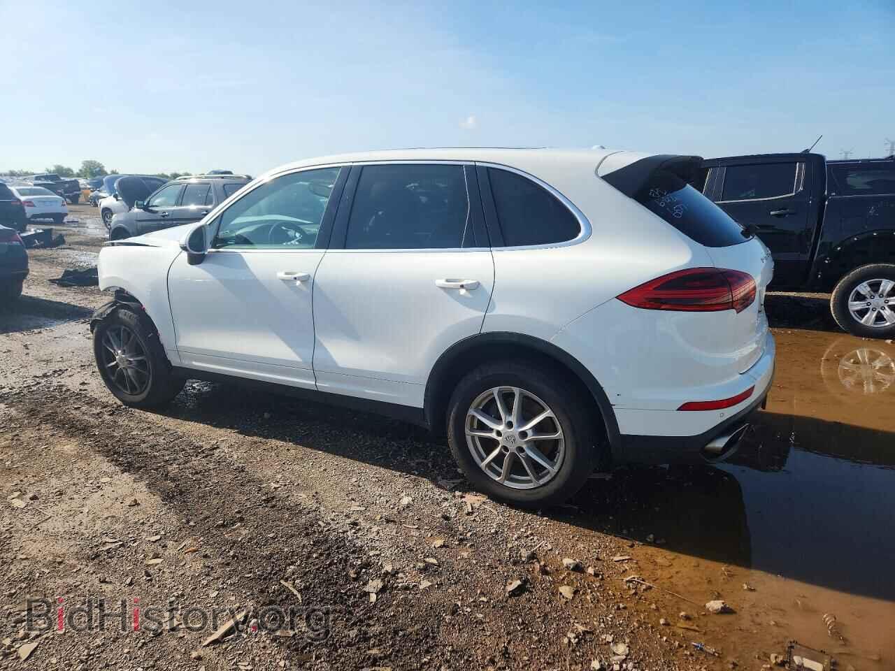 2016 PORSCHE CAYENNE - VIN: WP1AA2A24GLA06307 - Photo 2