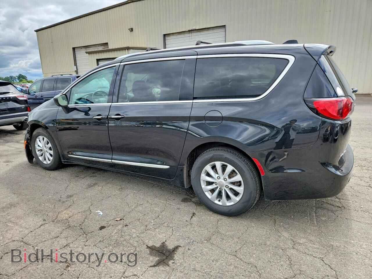 2019 CHRYSLER PACIFICA - VIN: 2C4RC1BG2KR625717 - Photo 2