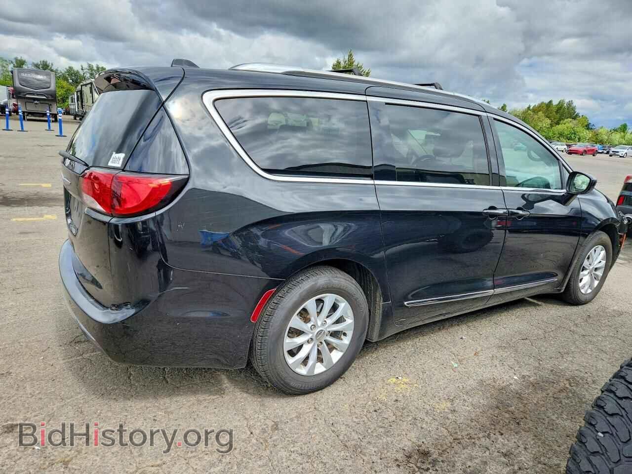 2019 CHRYSLER PACIFICA - VIN: 2C4RC1BG2KR625717 - Photo 3