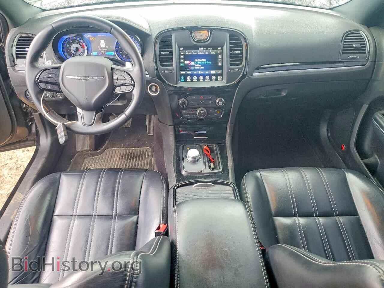 2017 CHRYSLER 300 - VIN: 2C3CCABT3HH617745 - Фото 8