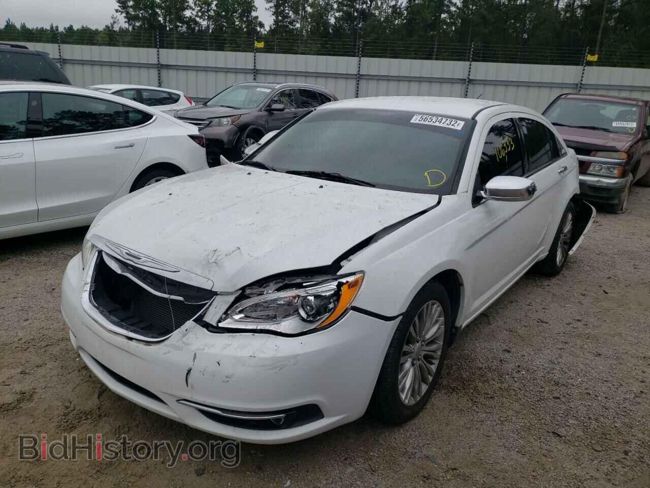 2013 CHRYSLER 200 - VIN: 1C3CCBCG2DN629815 - Фото 2