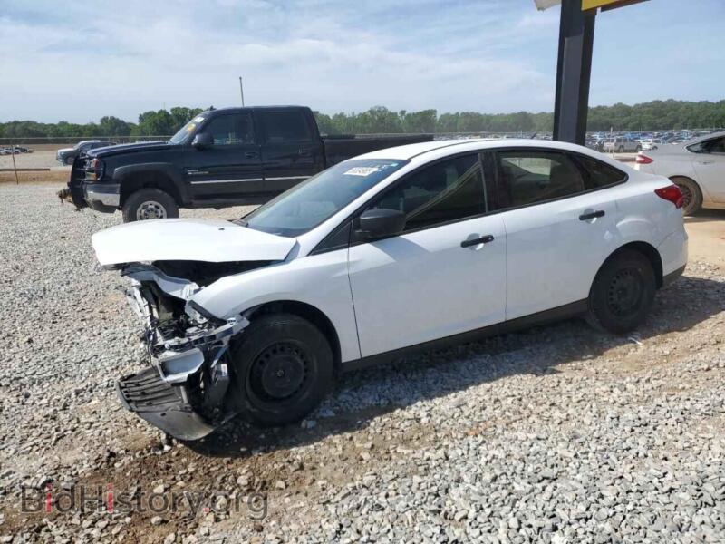 2016 Ford FOCUS S (VIN 1FADP3E20GL304758) — photo 1 of 15, Copart, damage: front end