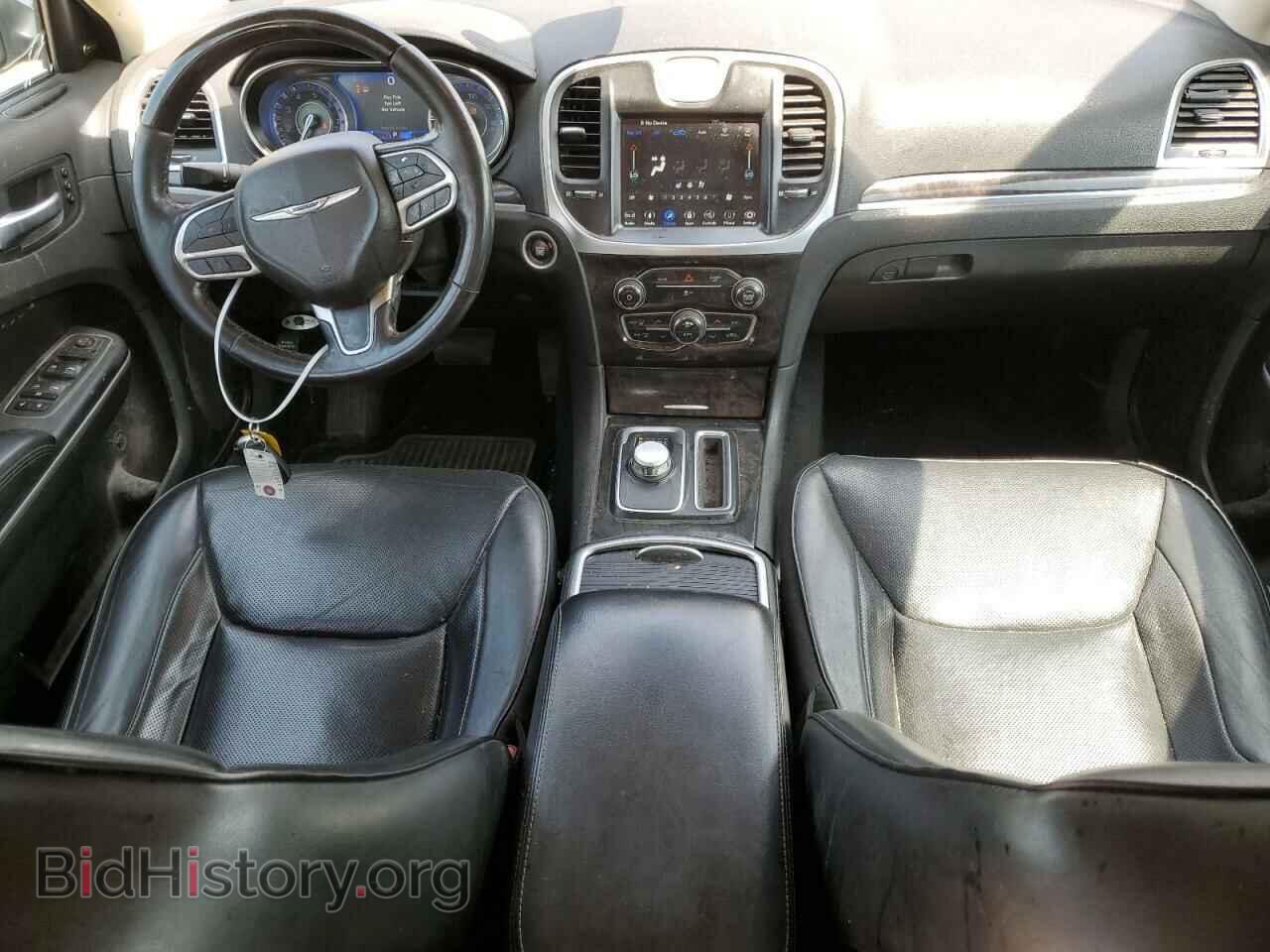 2019 CHRYSLER 300 - VIN: 2C3CCAEG3KH698008 - Фото 8