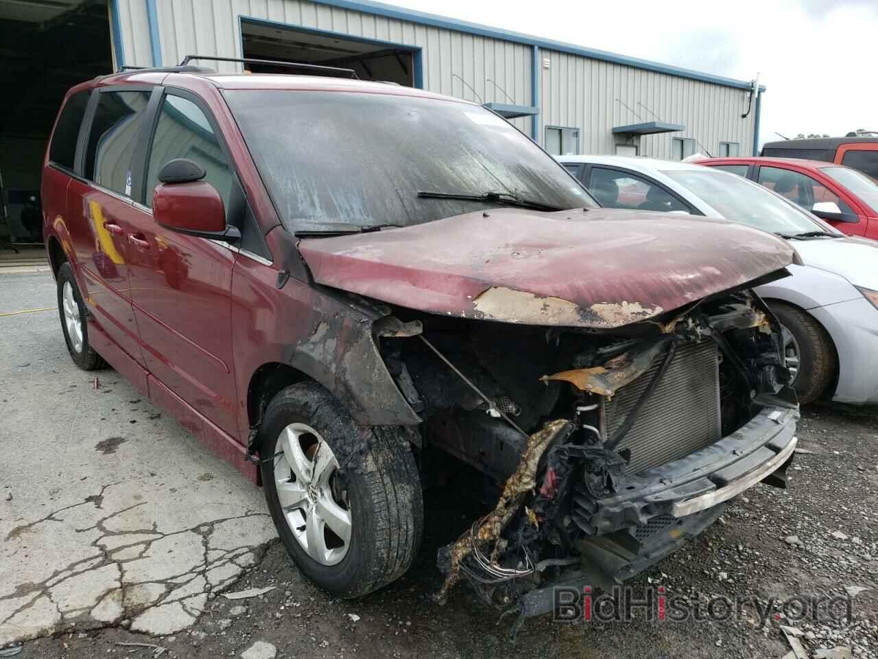 Photo 2V4RW3DG9BR668179 - VOLKSWAGEN ROUTAN 2011