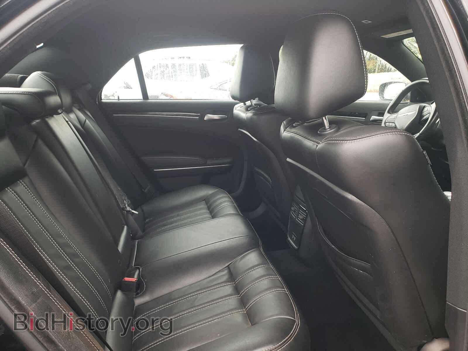 2019 CHRYSLER 300 - VIN: 2C3CCAGG5KH586422 - Фото 6
