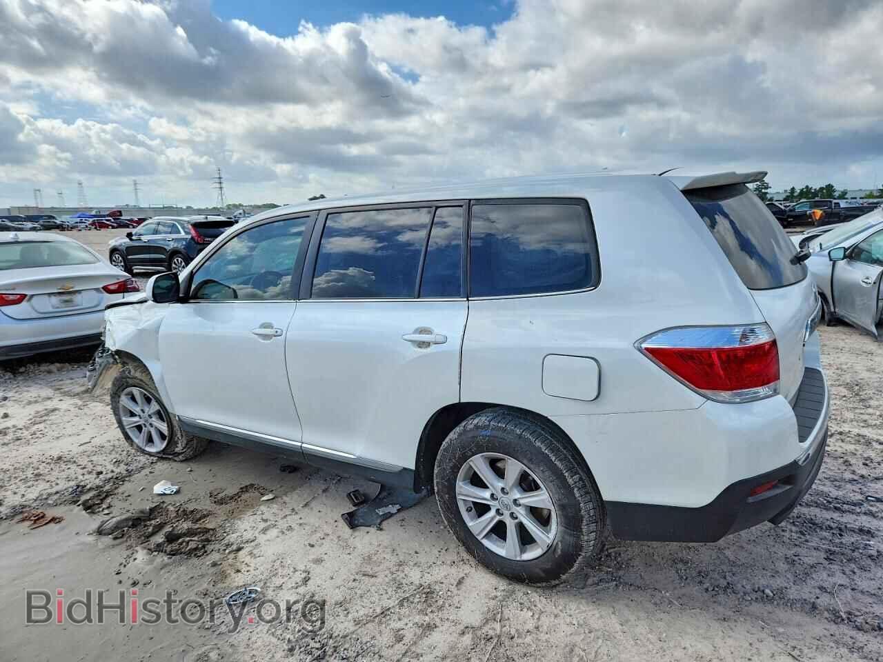 2013 TOYOTA HIGHLANDER - VIN: 5TDZA3EH8DS037286 - Photo 2