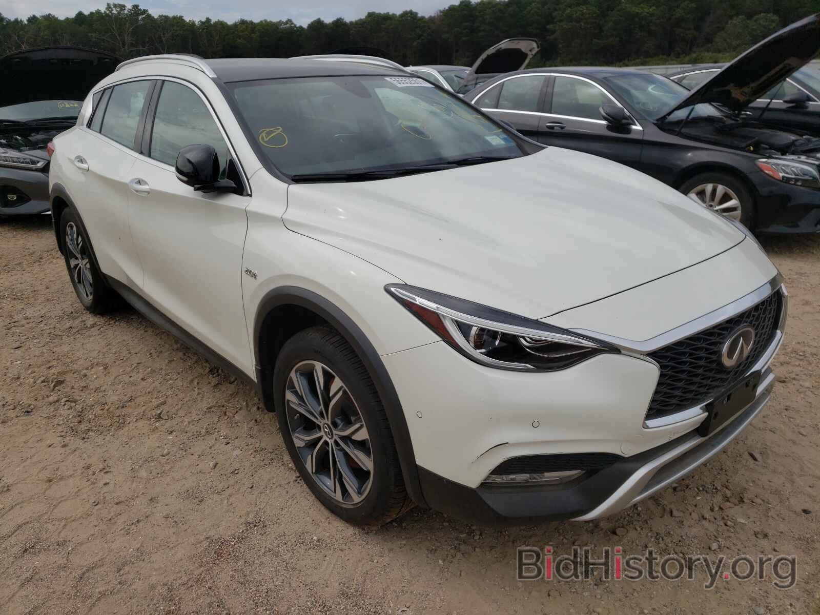 Фотография SJKCH5CR7JA002401 - INFINITI QX30 2018