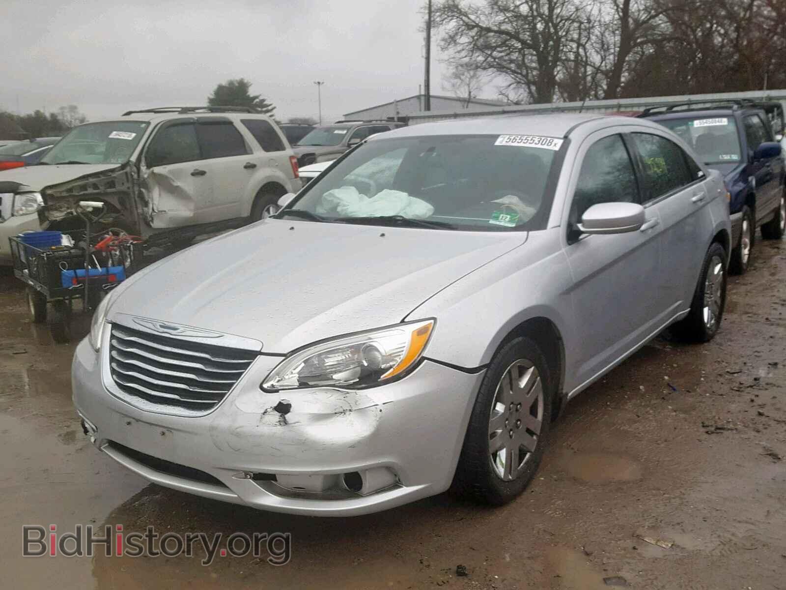 2012 CHRYSLER 200 - VIN: 1C3CCBAB8CN282576 - Фото 2