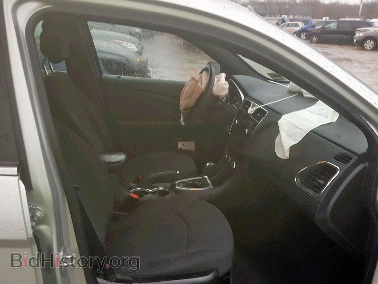 2012 CHRYSLER 200 - VIN: 1C3CCBAB8CN282576 - Фото 5