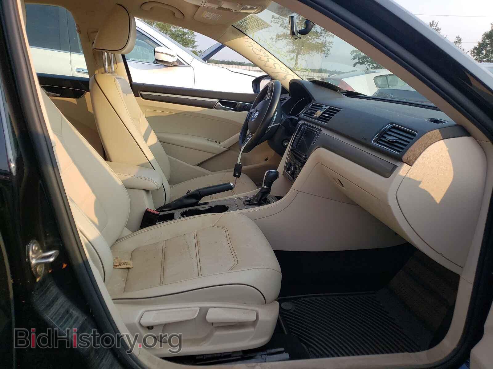 2018 VOLKSWAGEN PASSAT - VIN: 1VWAA7A33JC011929 - Фото 5