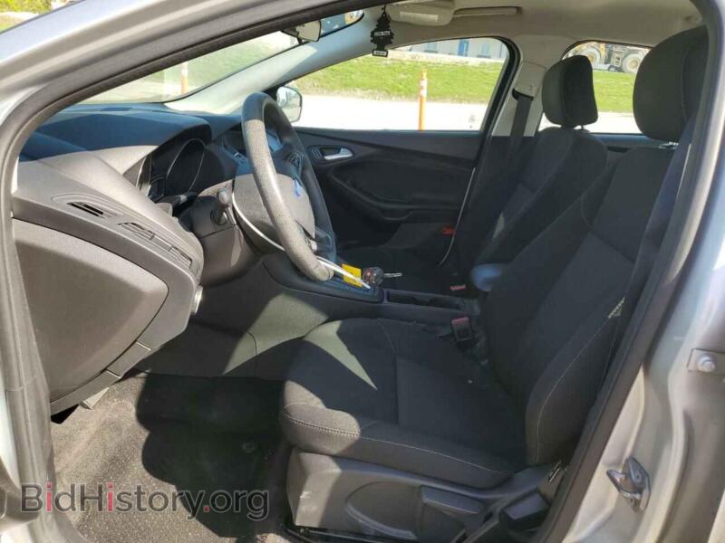 2017 Ford FOCUS (VIN 1FADP3F29HL339332) — photo 7 of 15
