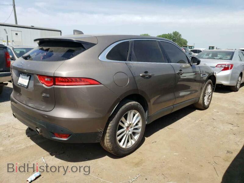2017 Jaguar F-PACE (VIN SADCK2BV2HA084229) — photo 3 of 13