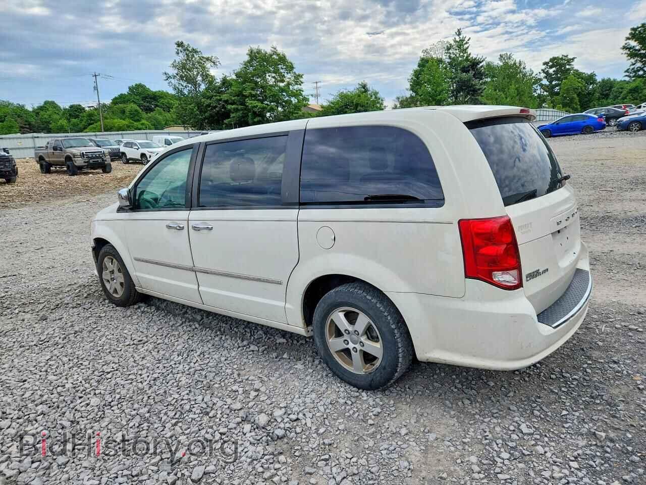 2011 DODGE CARAVAN - VIN: 2D4RN4DG3BR732089 - Photo 2